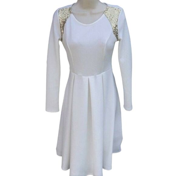 NWT 12PM By Mon Ami Dress, White with Gold Sequence, Quilted Texture, Small - Picture 1 of 8